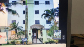 Apto perto da praia, bem localizado, Cond Lagamar